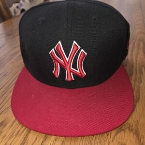 Genuine Merchandise Black and Red MLB NY Logo Flat Brim Hat. HHCP